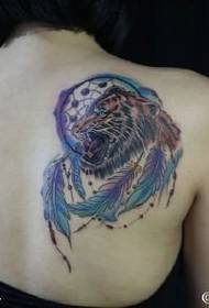 Ŝultro de Dreamcatcher Tigro Tattoo