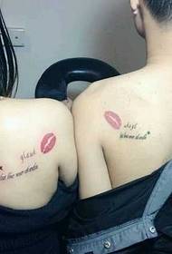 Modello di tatuaggio di coppia bacio sulla spalla