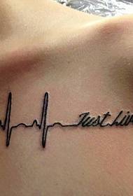 Piękny tatuaż EKG na ramieniu