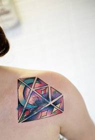 Mooi en mooi schouder diamant tattoo patroon