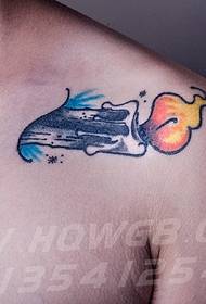 Modello di tatuaggio candela colorata sulla spalla