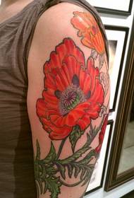 肩膀娇艳的花卉纹身图案