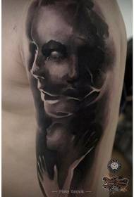 Uzorak tetovaže portreta velike zastrašujuće žene