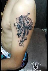 Plecu ziloņa astoņkāja tetovējuma modelis
