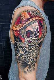 Шема на тетоважа на рамениот скелет