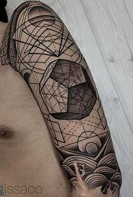 Геометричен тотем татуировка на тотем линия на рамото