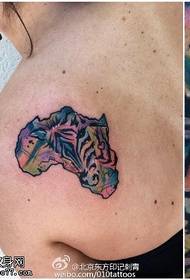 Schouder geschilderd paardenhoofd tattoo patroon