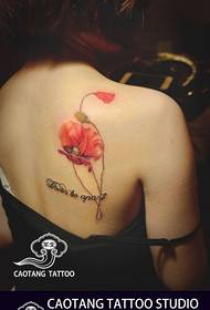 肩部的罂粟花纹身图案