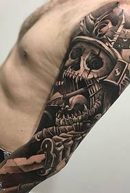 Плечо реалістичні рука татуювання візерунок