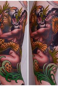 Patrón de tatuaje de belleza de leopardo de hombro