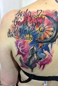 Tatuaggio acchiappasogni con inchiostro da sogno sulla spalla