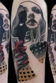 Szürreális nő portré és a szív tetoválás minta
