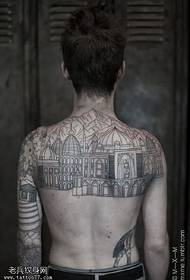 Pečiais ištemptas tvirtovės tatuiruotės modelis