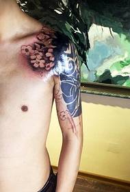 Patró de tatuatge personalitzat amb braços i espatlles