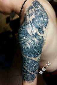 Механичка шема на тетоважи на рамената