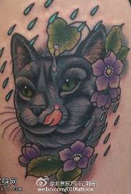 Ang balikat na pattern ng tattoo ng bulaklak ng pusa ng pusa