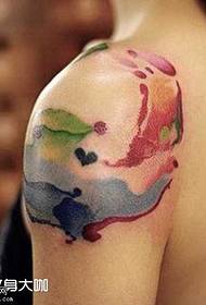 Modello di tatuaggio rosso inchiostro a spalla colore