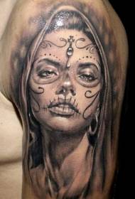 Stor arm sort askedød pige pande tatoveringsmønster på tværs