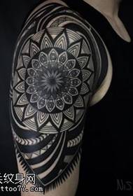 Amaphethini e-vanilla totem tatto