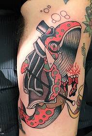 Teknős tetoválás minta a vállán