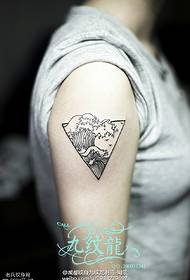 Shoulder thorn triangle wave tattoo pattern