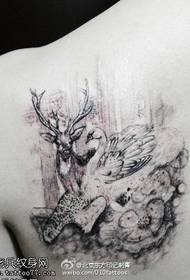 Tinta antelope at puting pattern ng tattoo ng gansa
