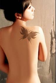 Belleza hombro moda sexy mariposa tótem tatuaje foto