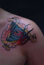 Kreatyf trijehoek each skouder tatoeage