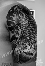 Schulter klassisches Koi Tattoo Muster