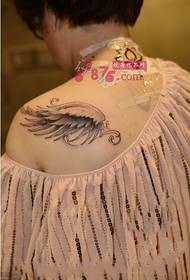Vonné ramená, malé čerstvé krídla, obrázky tetovania