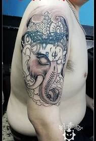 Klassesch Thai Elefant Gott Tattoo Muster