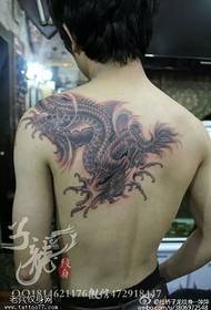 Kinų drakono tatuiruotės modelis su pečiais ir galingas dominavimas