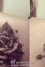 Shoulder cover the beautiful rose tattoo pattern