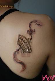 Immagine creativa del tatuaggio della spalla dell'abaco piccolo 3D