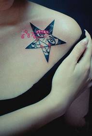 Мила зірка дівчина плече татуювання малюнок