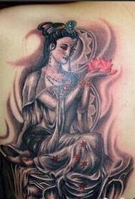 Слика секси девојке на рамену лепа цветна вила тетоважа слика