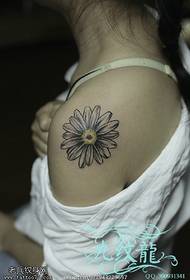 Jednoduchý atmosférický slunečnicový květ tetování vzor
