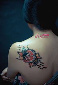 Краса плече мистецтва ваза татуювання татуювання