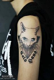 Modello di tatuaggio tatuaggio gatto carino