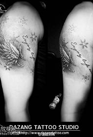 肩膀美丽的翅膀纹身图案