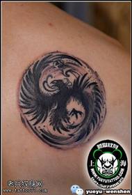 Mtindo wa Tatoo la Tumbo la Tatu la Phoenix