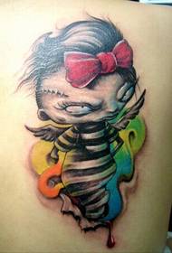 Foto di ragazza carina carino elfo tatuaggio modello sulla spalla