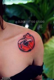Virina ŝultra koloro vulpo tatuaje mastro