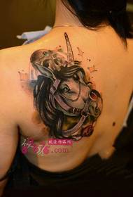 Imagen de tatuaje de hombro HD de unicornio vintage