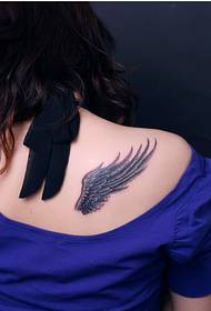 सौंदर्य खांद्यावर फॅशन चांगले दिसणारे पंख टॅटू नमुना चित्रे