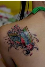 Moda uroda motyl na ramieniu obraz wzór tatuaż tatuaż
