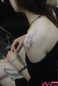 Beautiful sexy shoulder flower vine tattoo image