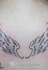 Модел на тетоважа со ангел крилја
