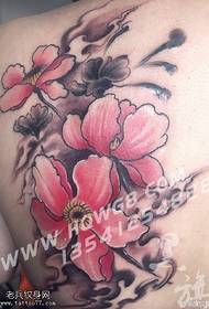 Motif de tatouage peint de pavot