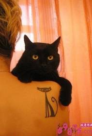 Hình xăm mèo đen vai đẹp